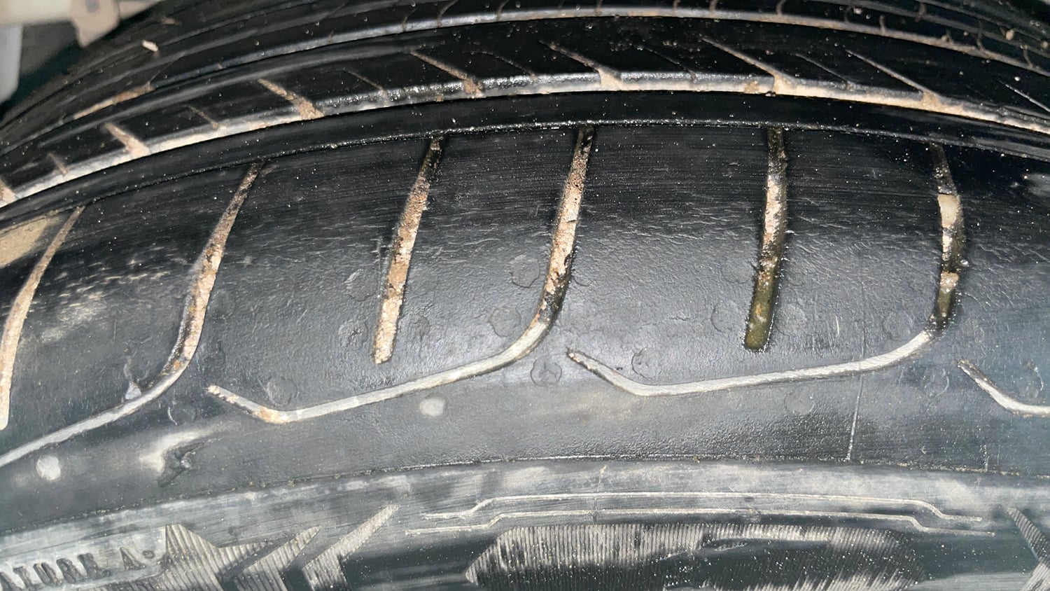 Used 2024 Hyundai Verna SX 1.5 Petrol MT Petrol Manual tyres LEFT REAR TYRE TREAD VIEW