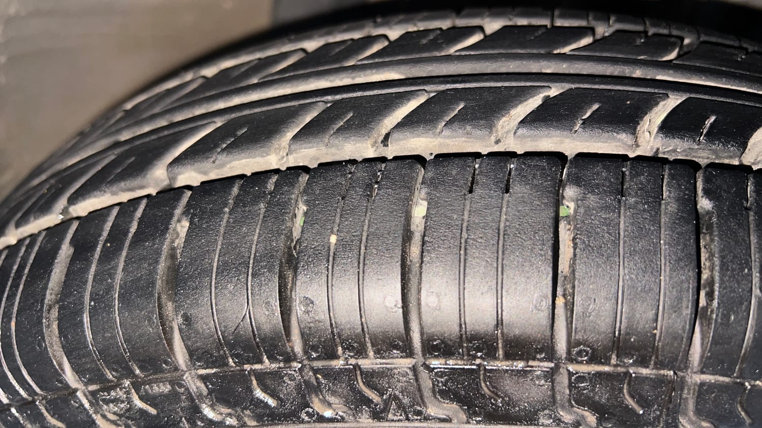Used 2020 Renault Triber RXL EASY-R AMT Petrol Automatic tyres RIGHT FRONT TYRE TREAD VIEW