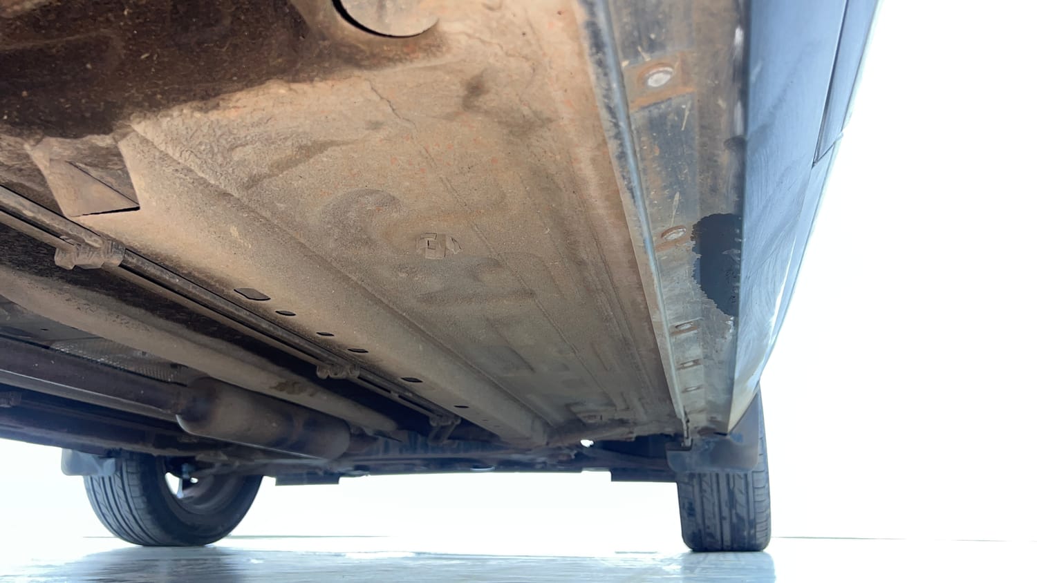 Used 2022 Nissan Magnite XV Premium Petrol Manual extra REAR RIGHT UNDERBODY VIEW