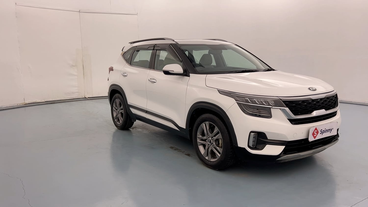 Used 2019 Kia Seltos HTX Plus 1.5 Diesel Diesel Manual exterior RIGHT FRONT CORNER VIEW