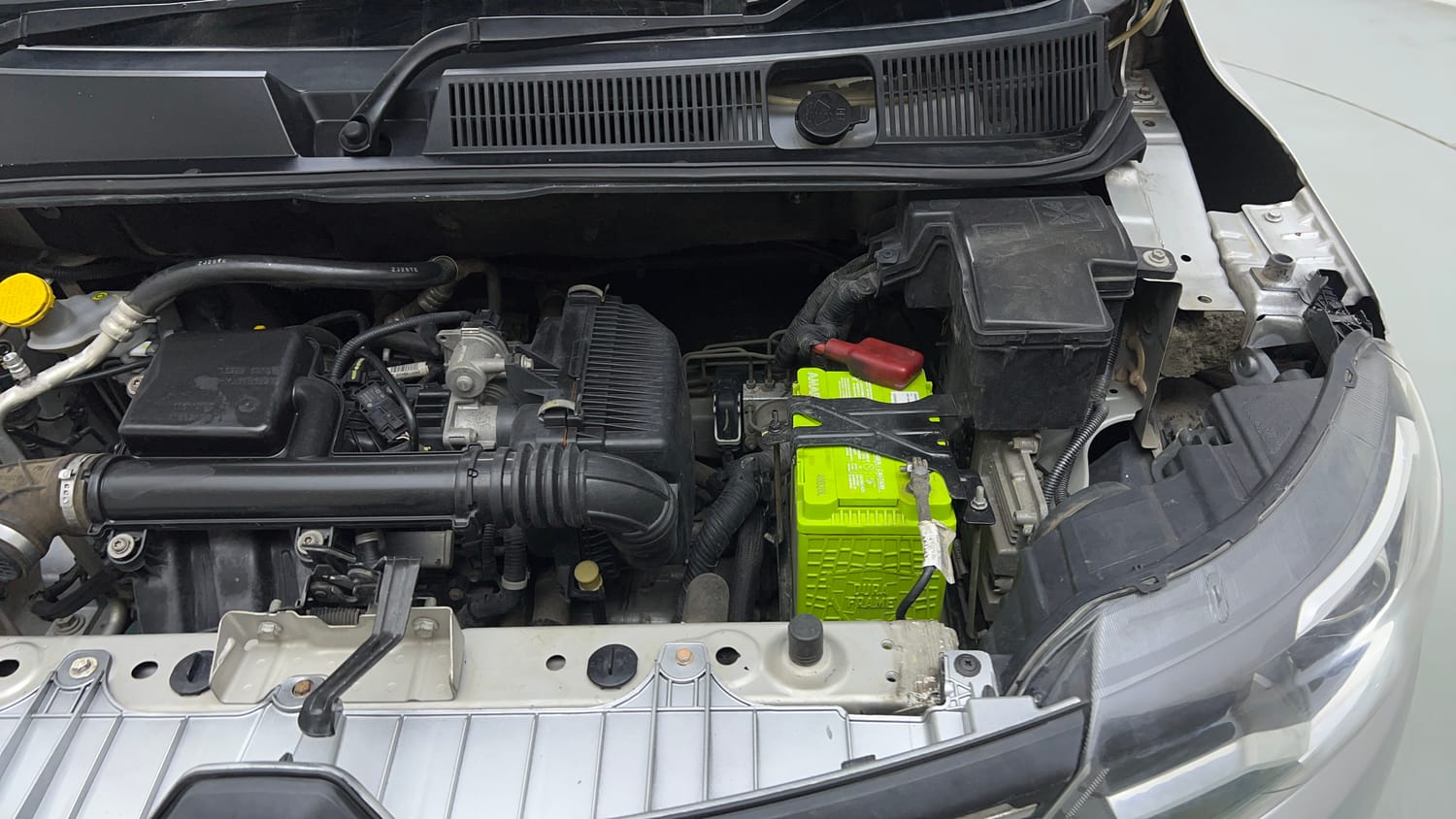 Used 2020 Renault Triber RXL EASY-R AMT Petrol Automatic engine ENGINE LEFT SIDE VIEW