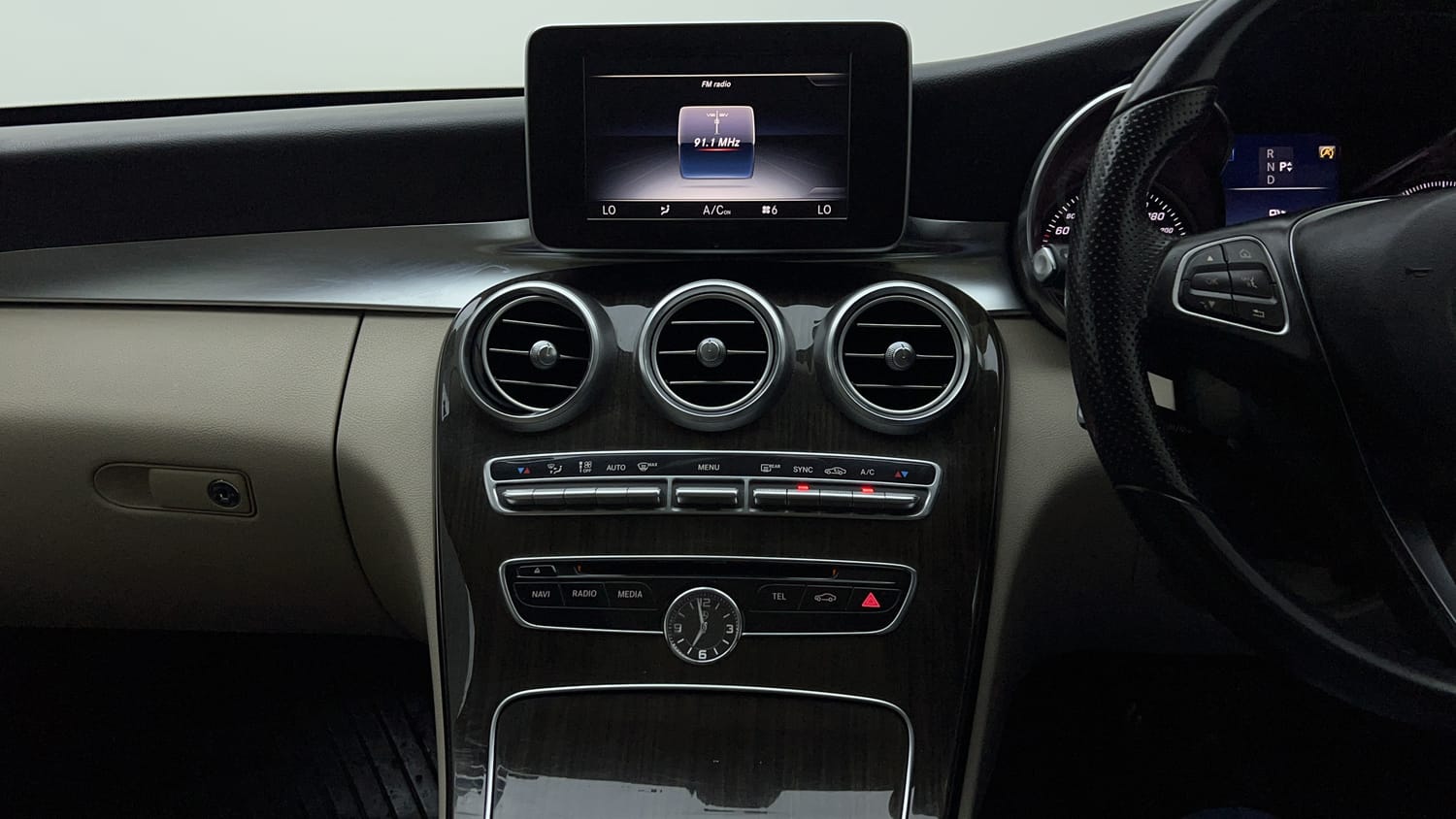 2016 Mercedes-Benz C-Class C 200 Avantgarde-13