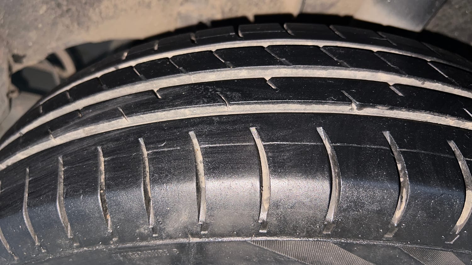 Used 2020 Renault Triber RXL EASY-R AMT Petrol Automatic tyres LEFT REAR TYRE TREAD VIEW