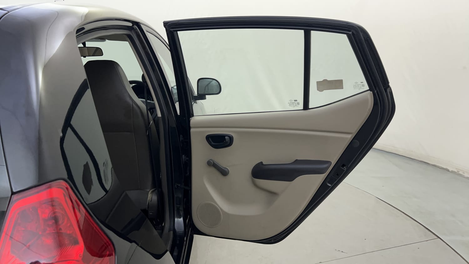Used 2013 Hyundai i10 Era 1.1 iRDE2 Petrol Manual interior RIGHT REAR DOOR OPEN VIEW