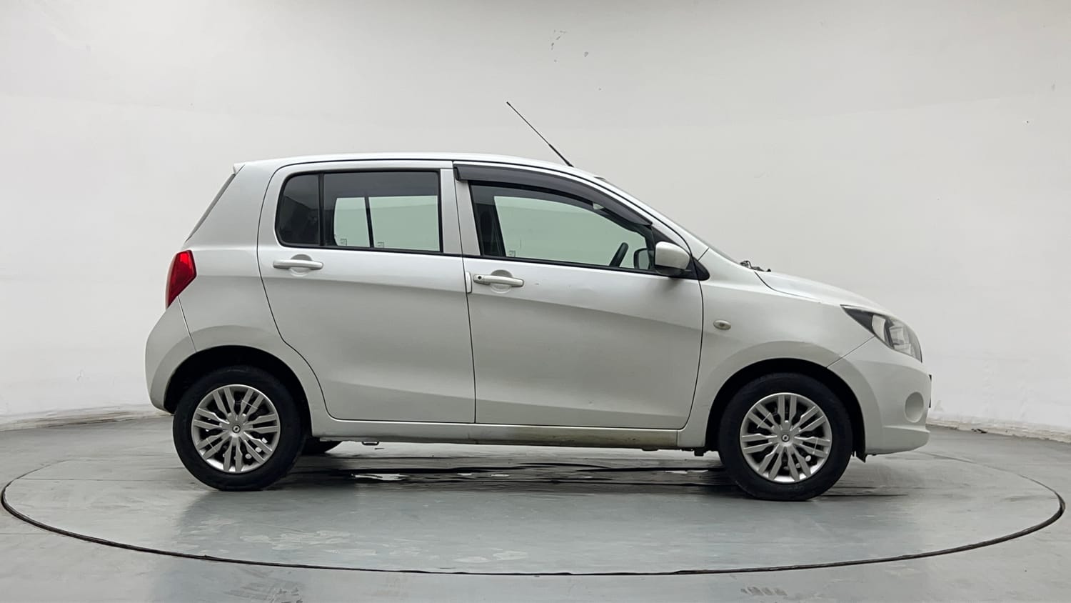 Used 2017 Maruti Suzuki Celerio VXI  CNG (Outside Fitted) Cng Manual exterior RIGHT SIDE VIEW