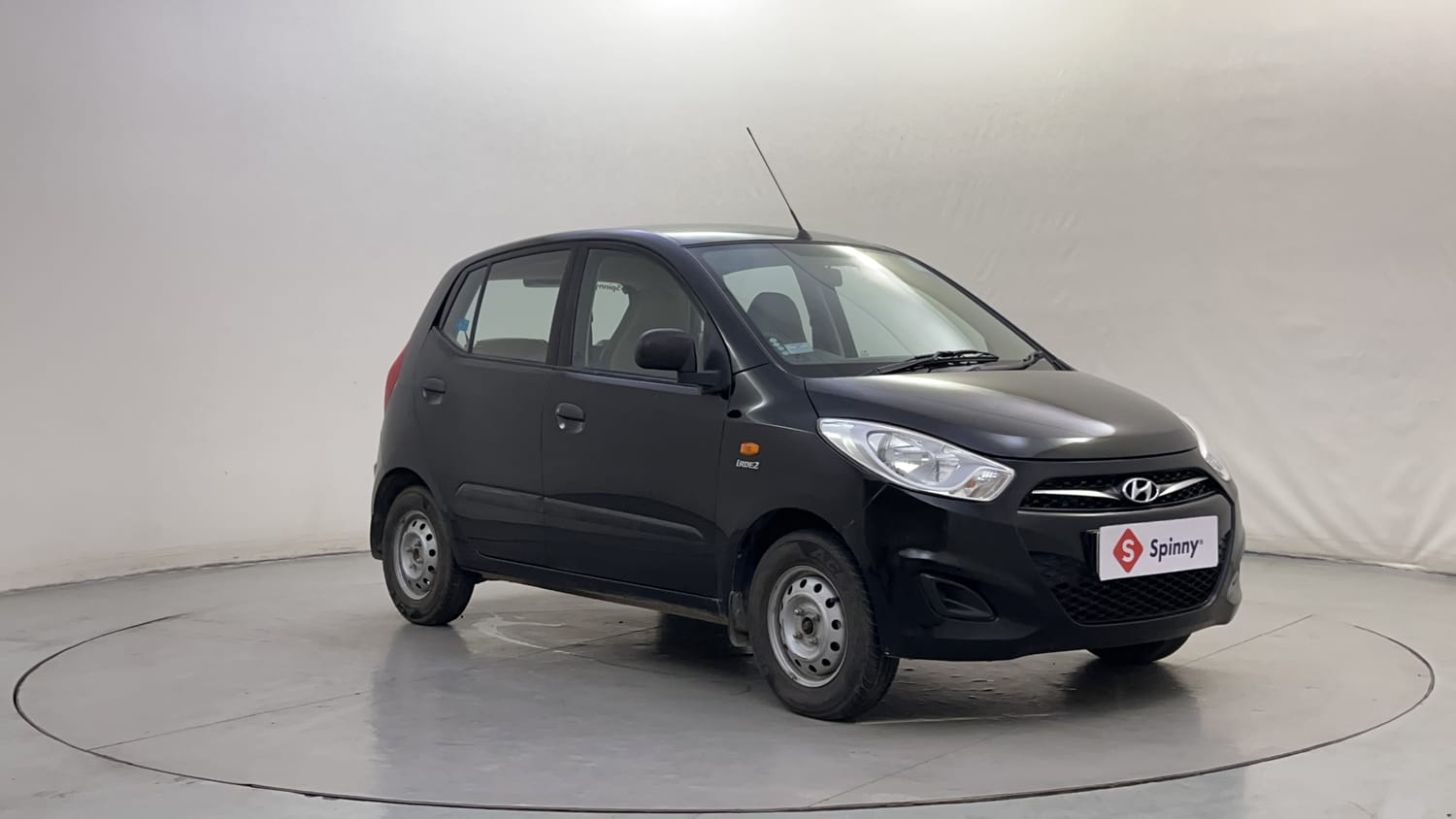 Used 2013 Hyundai i10 Era 1.1 iRDE2 Petrol Manual exterior RIGHT FRONT CORNER VIEW