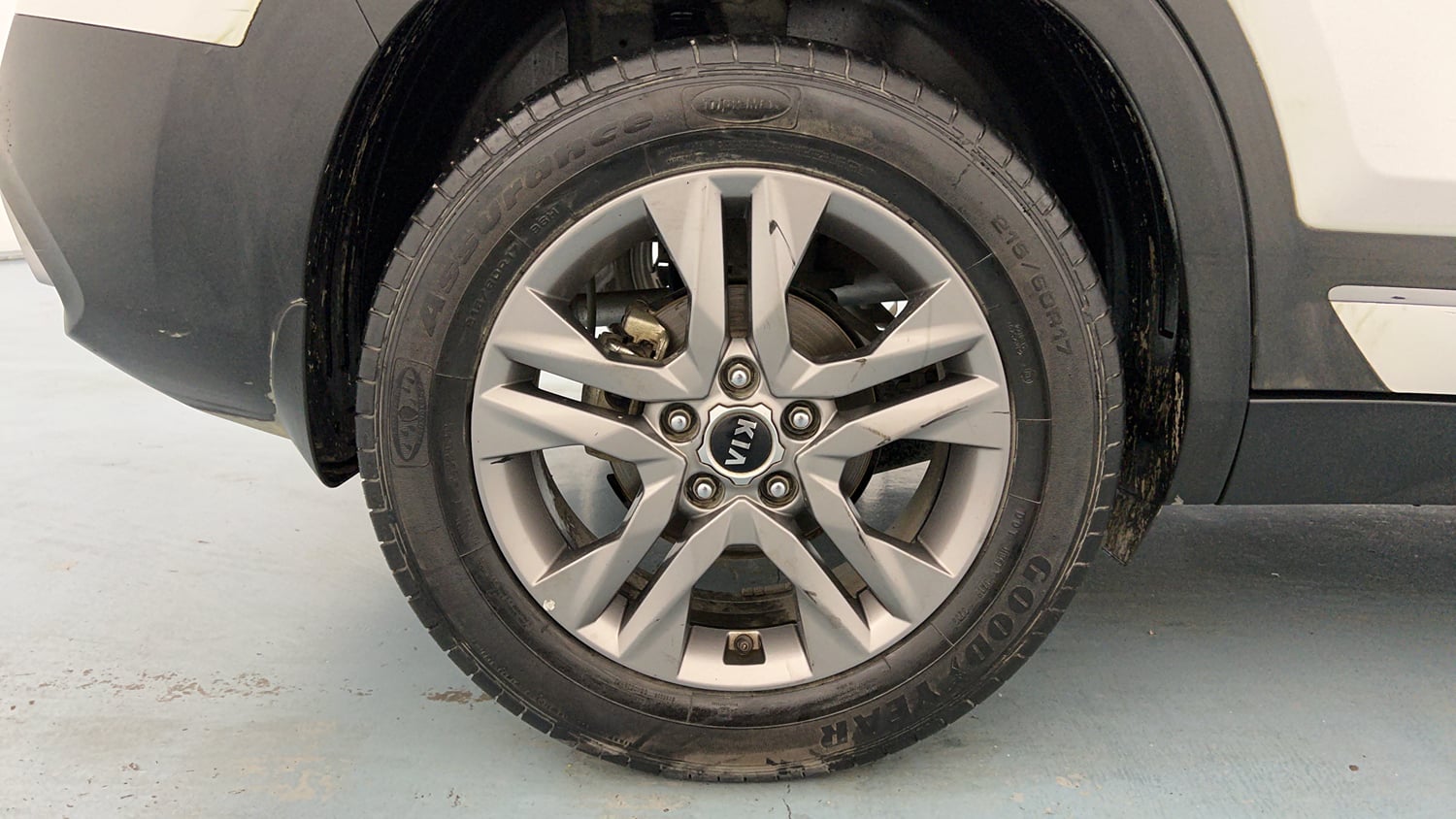 Used 2019 Kia Seltos HTX Plus 1.5 Diesel Diesel Manual tyres RIGHT REAR TYRE RIM VIEW
