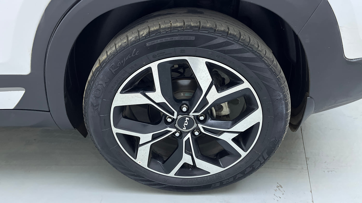Used 2024 Kia Seltos GTX Plus 1.5 Turbo Petrol DCT Petrol Automatic tyres LEFT REAR TYRE RIM VIEW