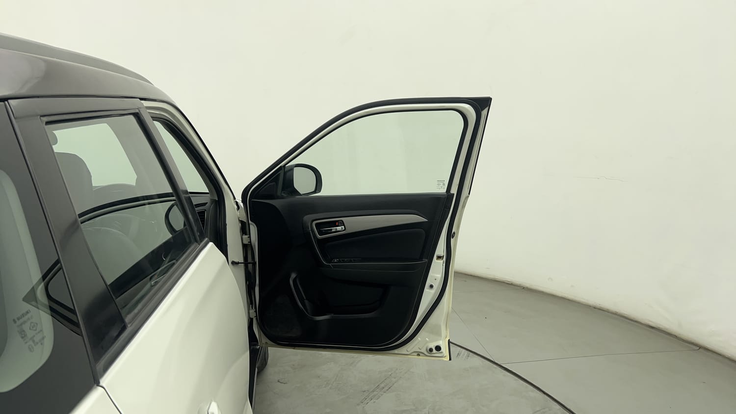 Used 2018 maruti-suzuki Vitara Brezza ZDi Plus AGS Diesel Automatic interior RIGHT FRONT DOOR OPEN VIEW