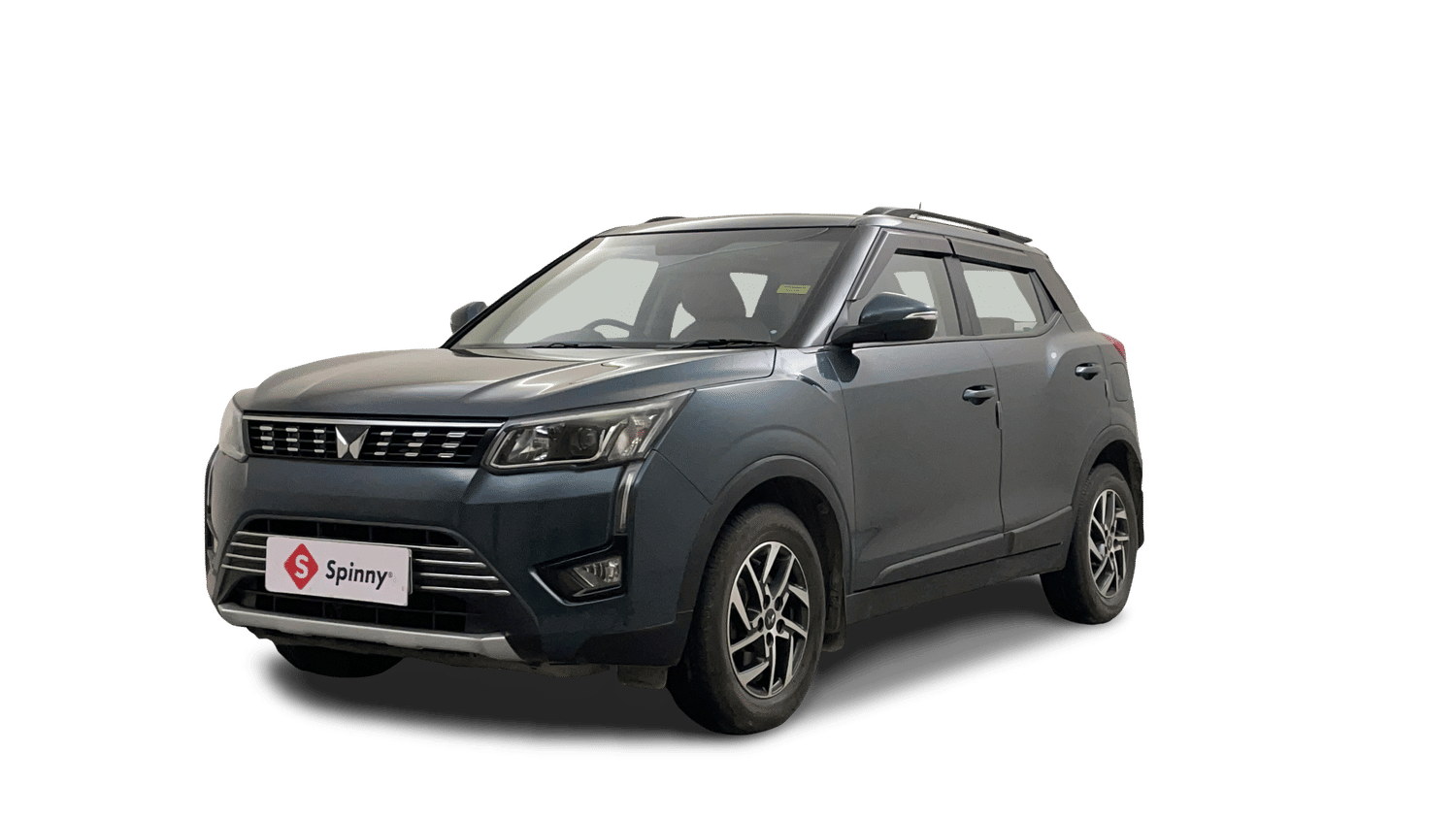 Used 2024 Mahindra XUV 300 W8 (O) 1.5 Diesel AMT Diesel Automatic Image