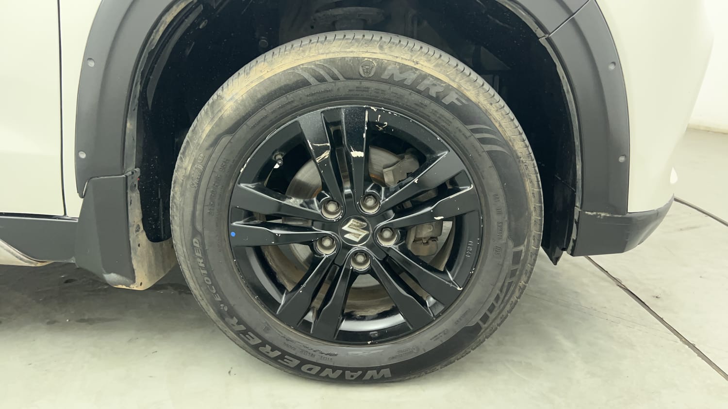 Used 2018 maruti-suzuki Vitara Brezza ZDi Plus AGS Diesel Automatic tyres RIGHT FRONT TYRE RIM VIEW