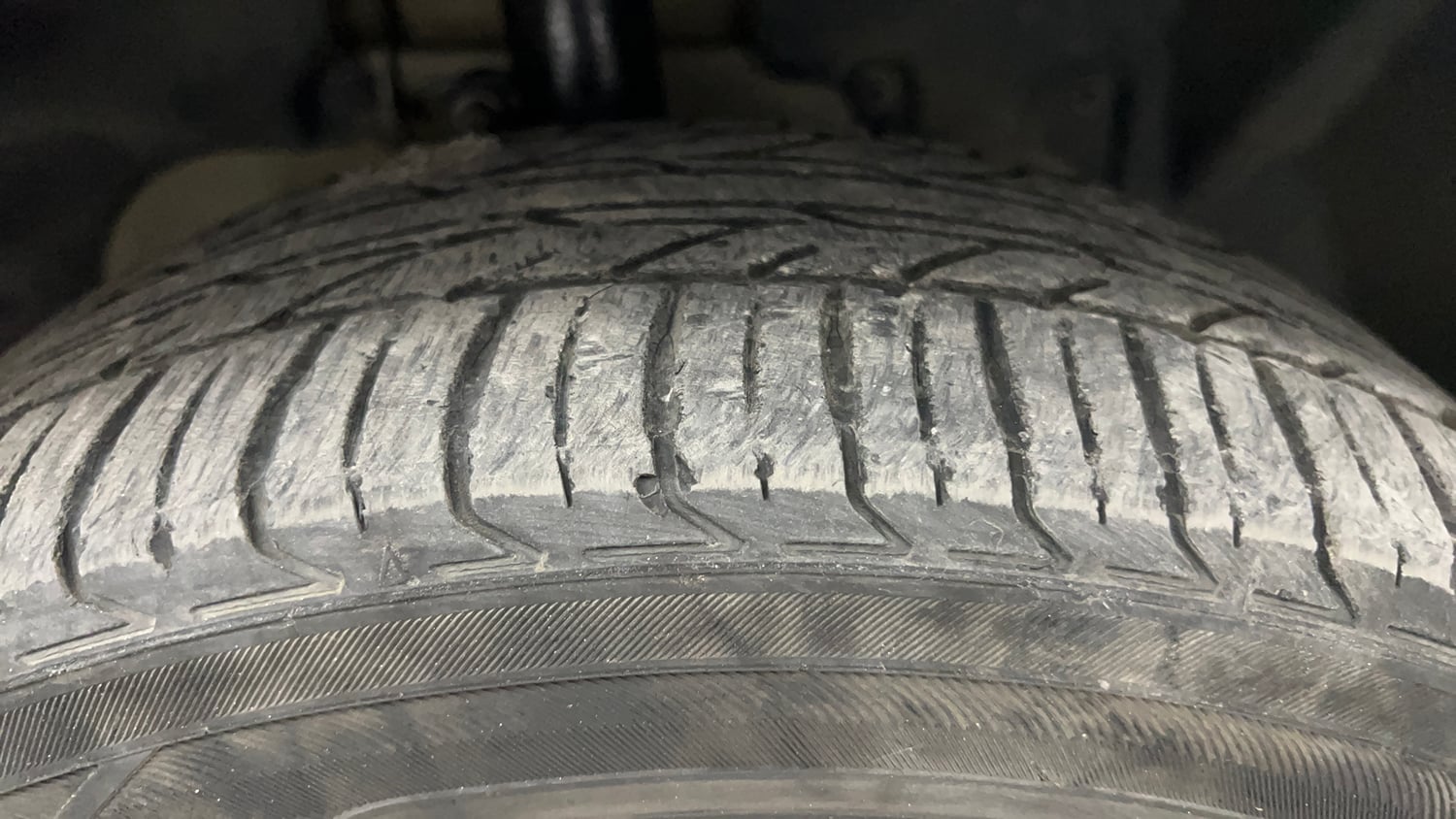 Used 2015 Ford EcoSport Titanium 1.5L TDCi Diesel Manual tyres RIGHT FRONT TYRE TREAD VIEW