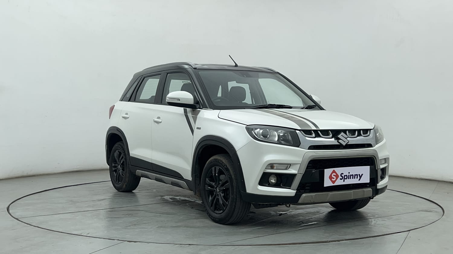 Used 2018 maruti-suzuki Vitara Brezza ZDi Plus AGS Diesel Automatic exterior RIGHT FRONT CORNER VIEW
