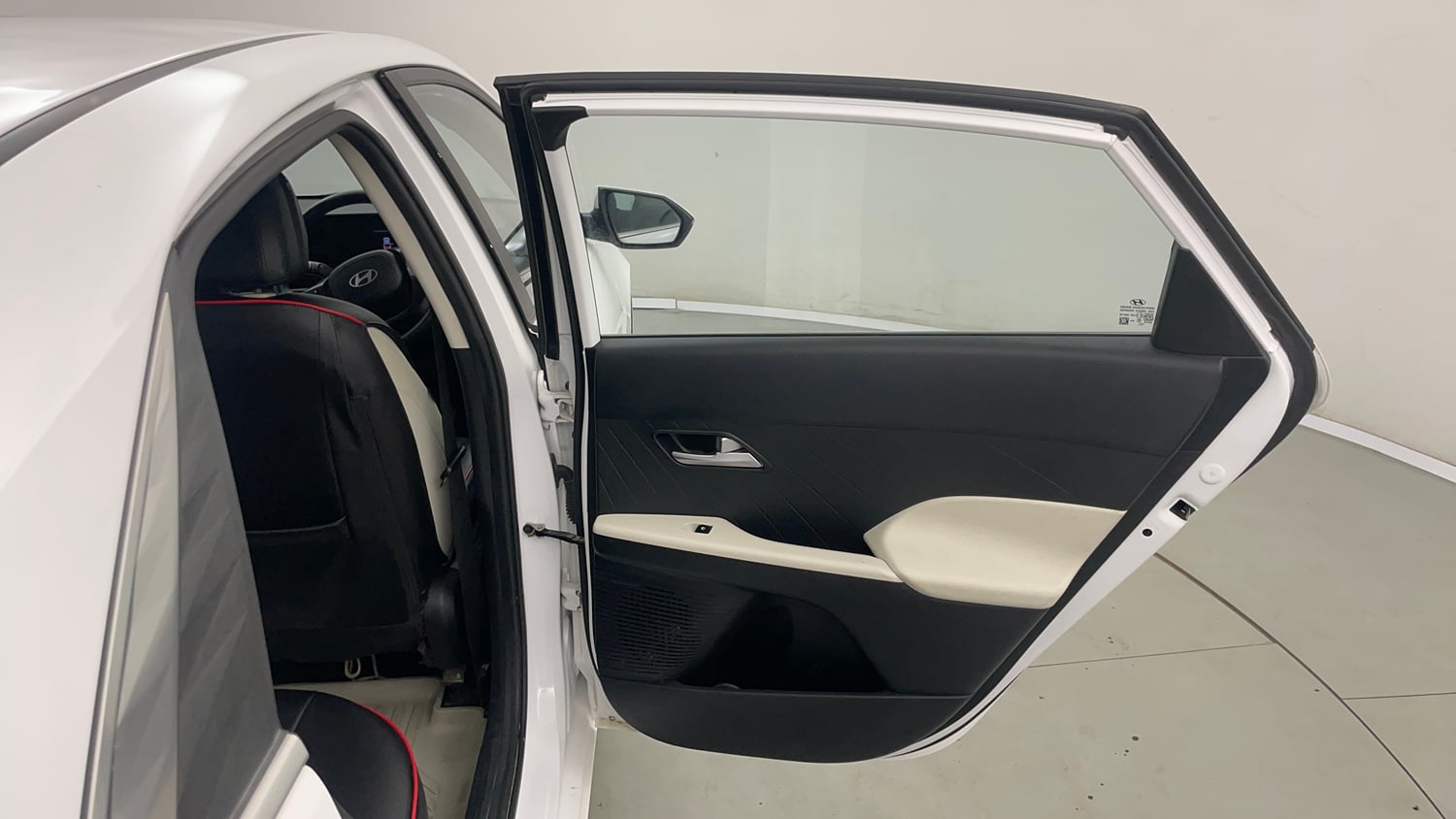Used 2024 Hyundai Verna SX 1.5 Petrol MT Petrol Manual interior RIGHT REAR DOOR OPEN VIEW