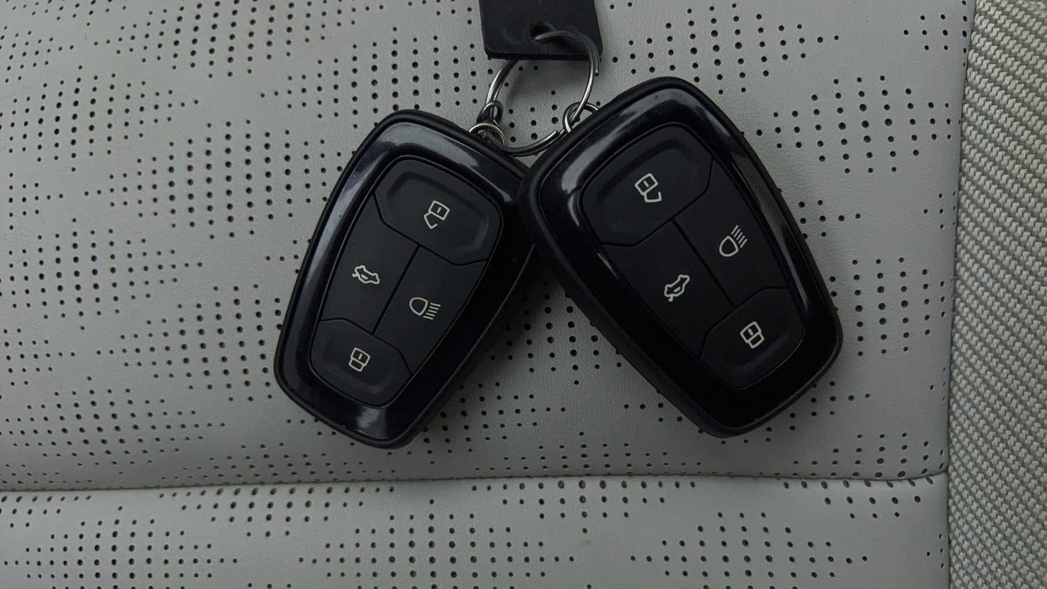 Used 2024 Tata Punch EV Empowered Plus S 3.3 Electric Automatic extra CAR KEY VIEW