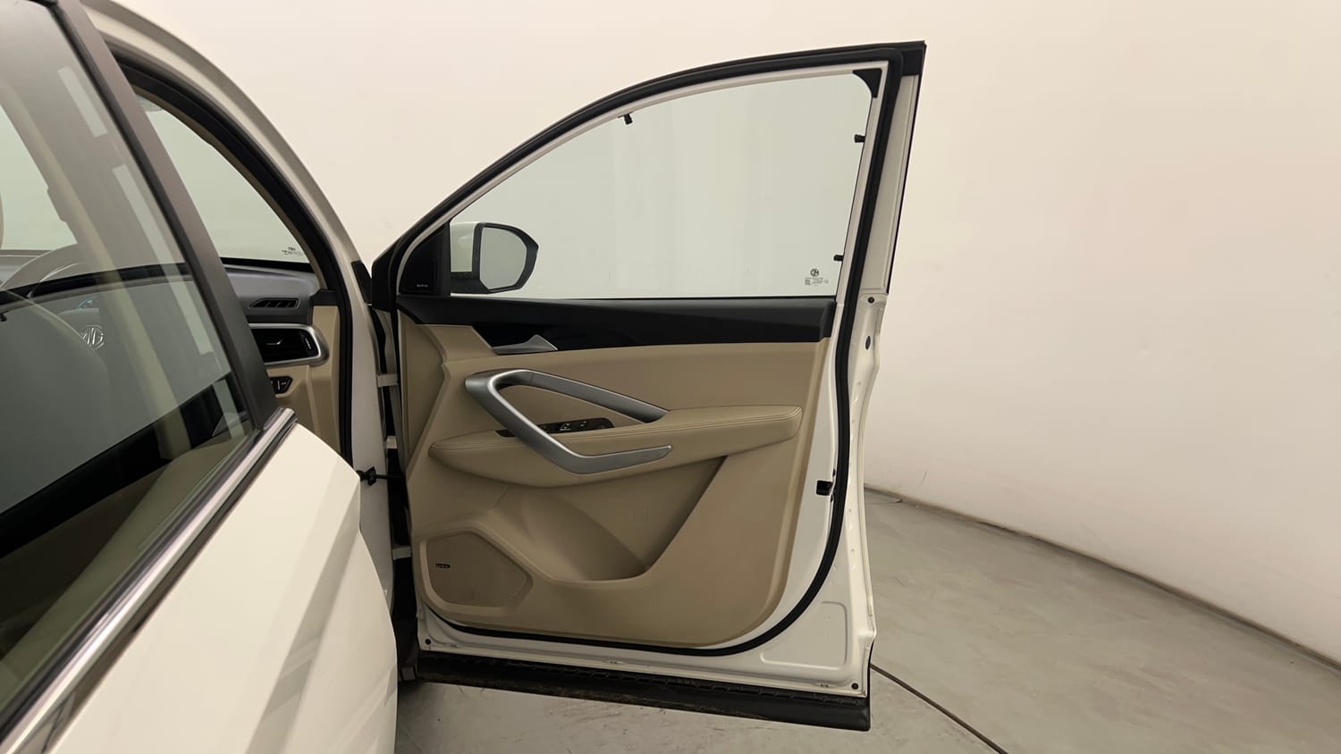 Used 2021 MG Motors Hector Sharp 2.0 Diesel Turbo MT Diesel Manual interior RIGHT FRONT DOOR OPEN VIEW