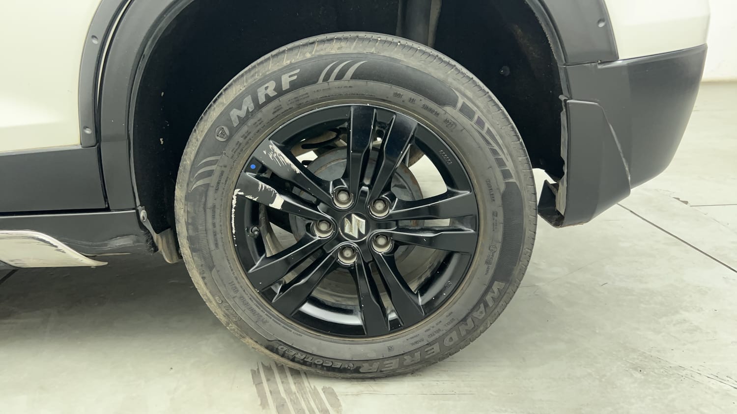 Used 2018 maruti-suzuki Vitara Brezza ZDi Plus AGS Diesel Automatic tyres LEFT REAR TYRE RIM VIEW