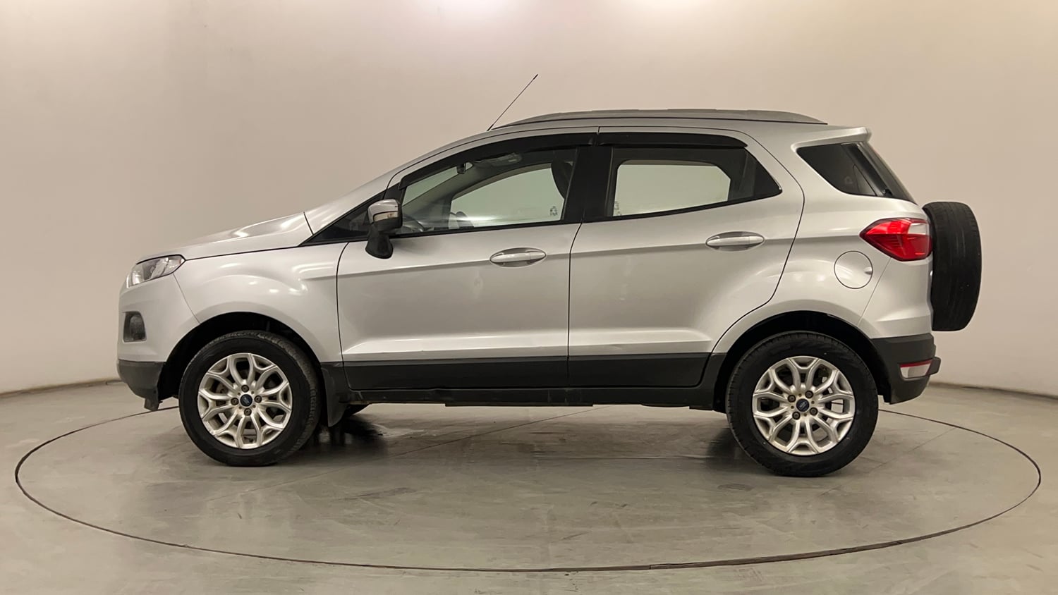 Used 2015 Ford EcoSport Titanium 1.5L TDCi Diesel Manual exterior LEFT SIDE VIEW