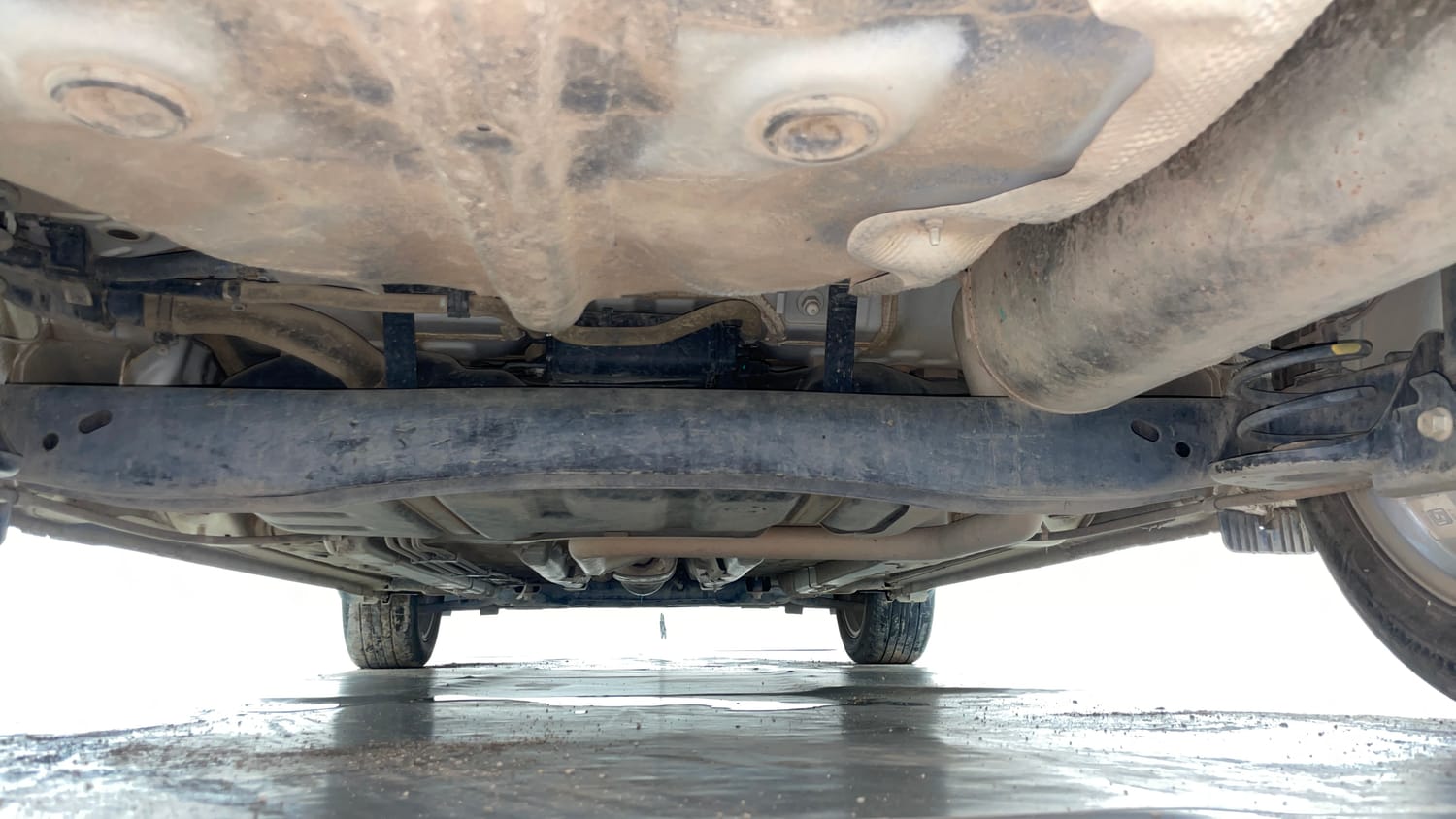 Used 2024 Hyundai Verna SX 1.5 Petrol MT Petrol Manual extra REAR UNDERBODY VIEW (TAKEN FROM REAR)