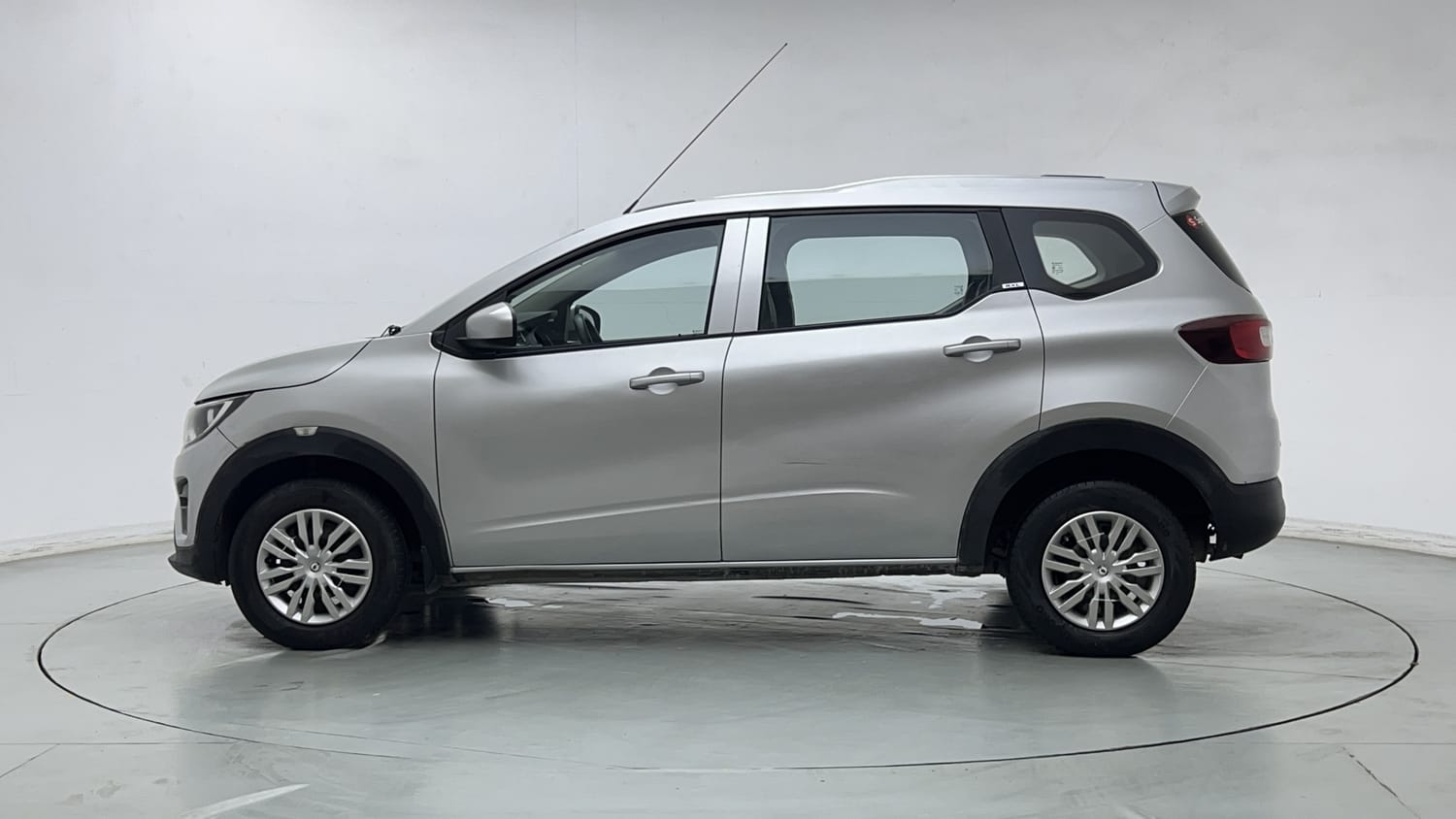 Used 2020 Renault Triber RXL EASY-R AMT Petrol Automatic exterior LEFT SIDE VIEW