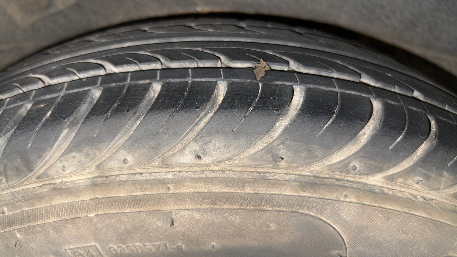 Used 2013 Hyundai i10 Era 1.1 iRDE2 Petrol Manual tyres RIGHT REAR TYRE TREAD VIEW