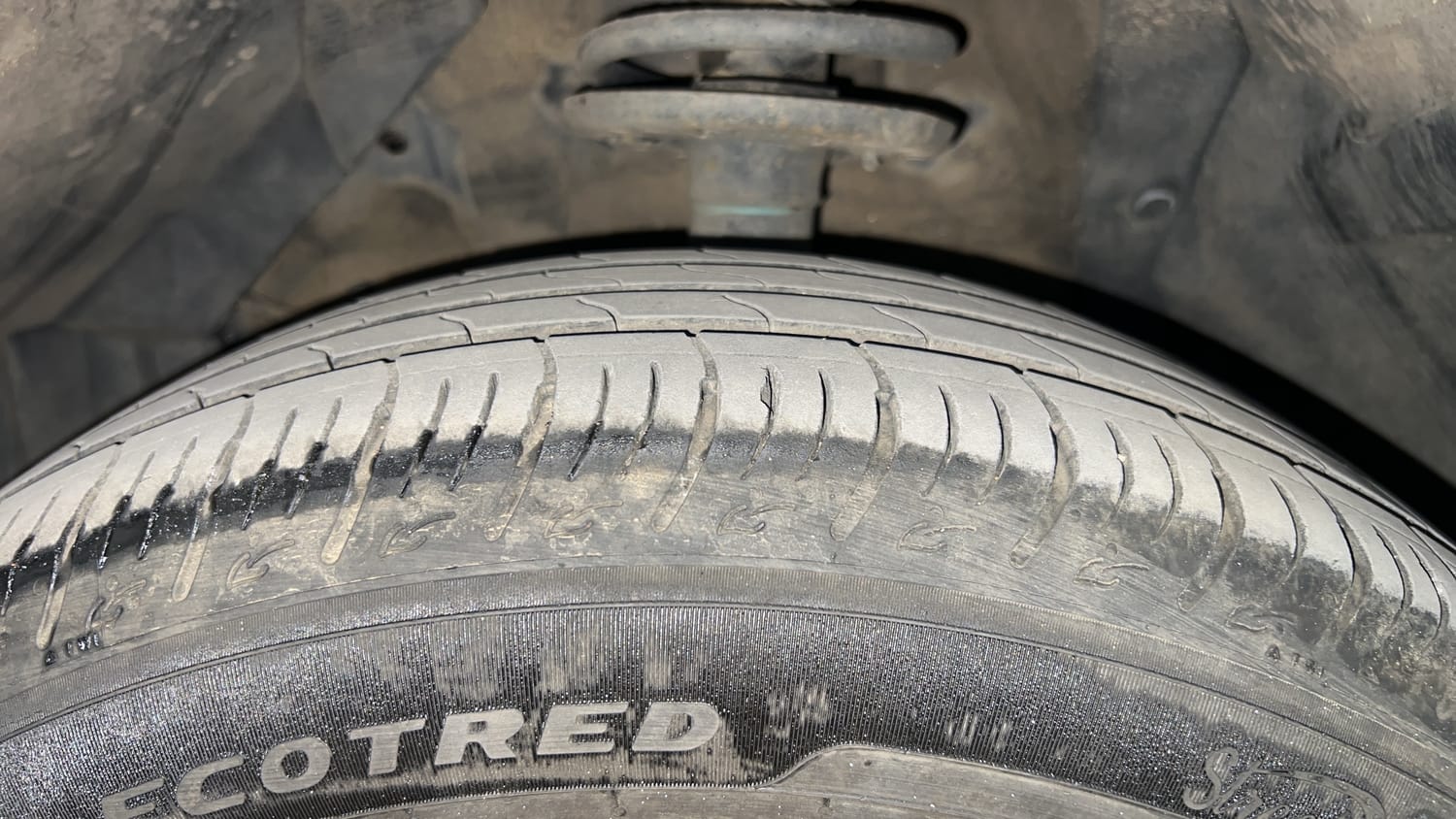 Used 2018 maruti-suzuki Vitara Brezza ZDi Plus AGS Diesel Automatic tyres LEFT FRONT TYRE TREAD VIEW