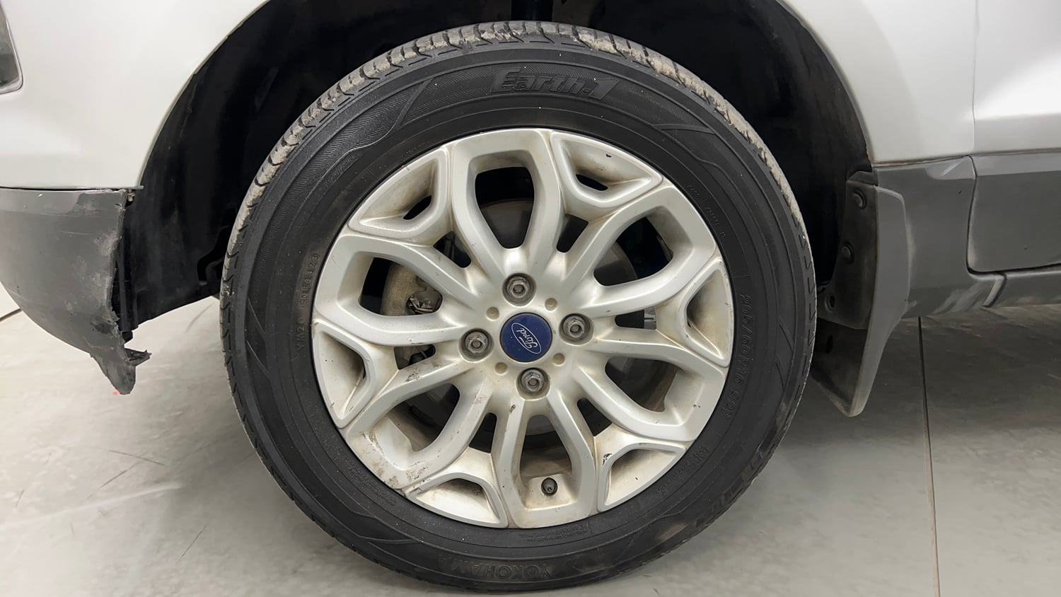 Used 2015 Ford EcoSport Titanium 1.5L TDCi Diesel Manual tyres LEFT FRONT TYRE RIM VIEW