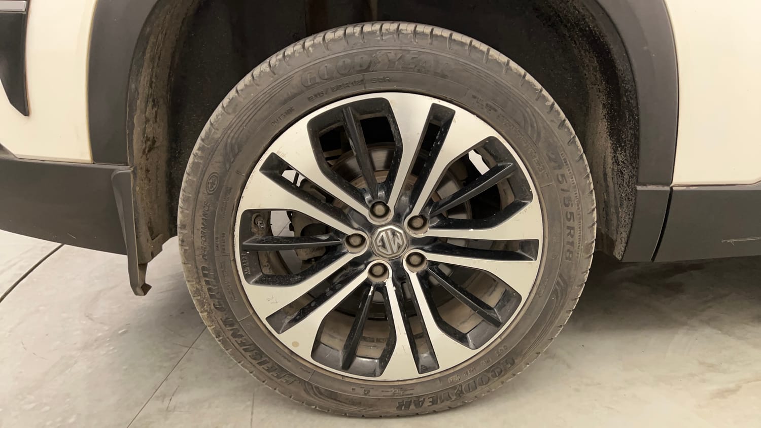Used 2021 MG Motors Hector Sharp 2.0 Diesel Turbo MT Diesel Manual tyres RIGHT REAR TYRE RIM VIEW