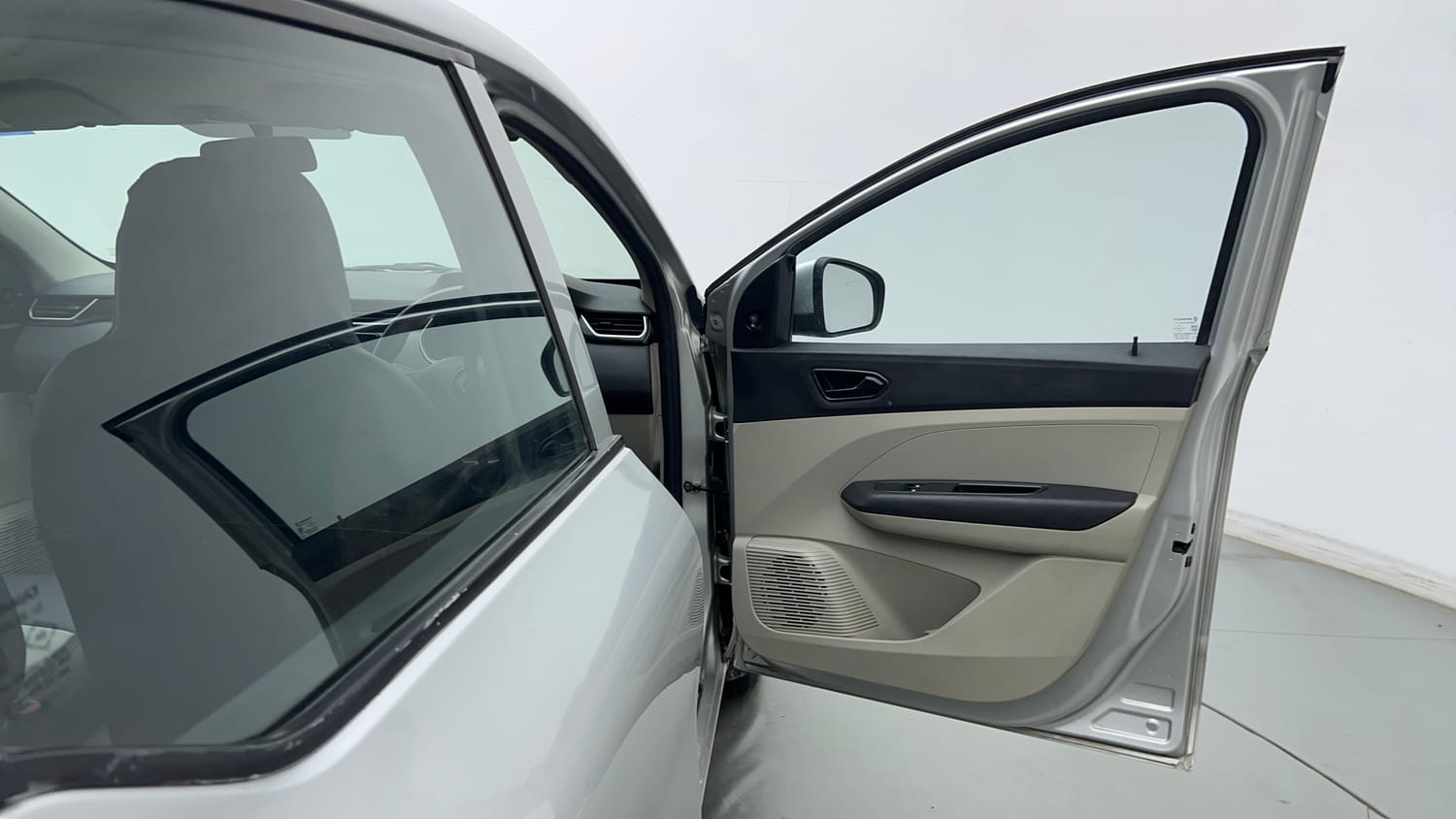 Used 2020 Renault Triber RXL EASY-R AMT Petrol Automatic interior RIGHT FRONT DOOR OPEN VIEW