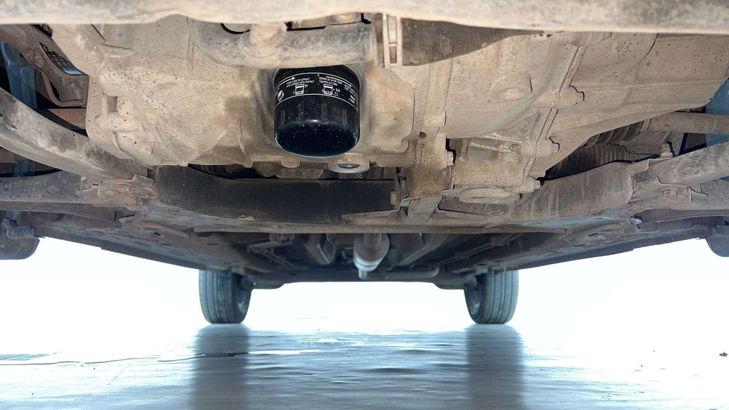Used 2022 Nissan Magnite XV Premium Petrol Manual extra FRONT LEFT UNDERBODY VIEW