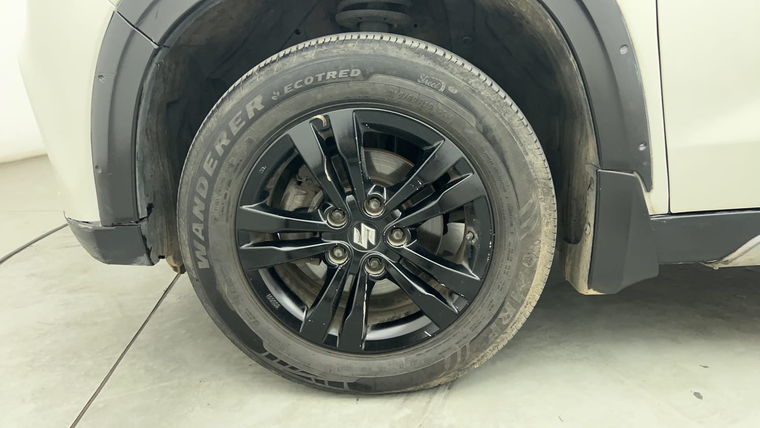 Used 2018 maruti-suzuki Vitara Brezza ZDi Plus AGS Diesel Automatic tyres LEFT FRONT TYRE RIM VIEW