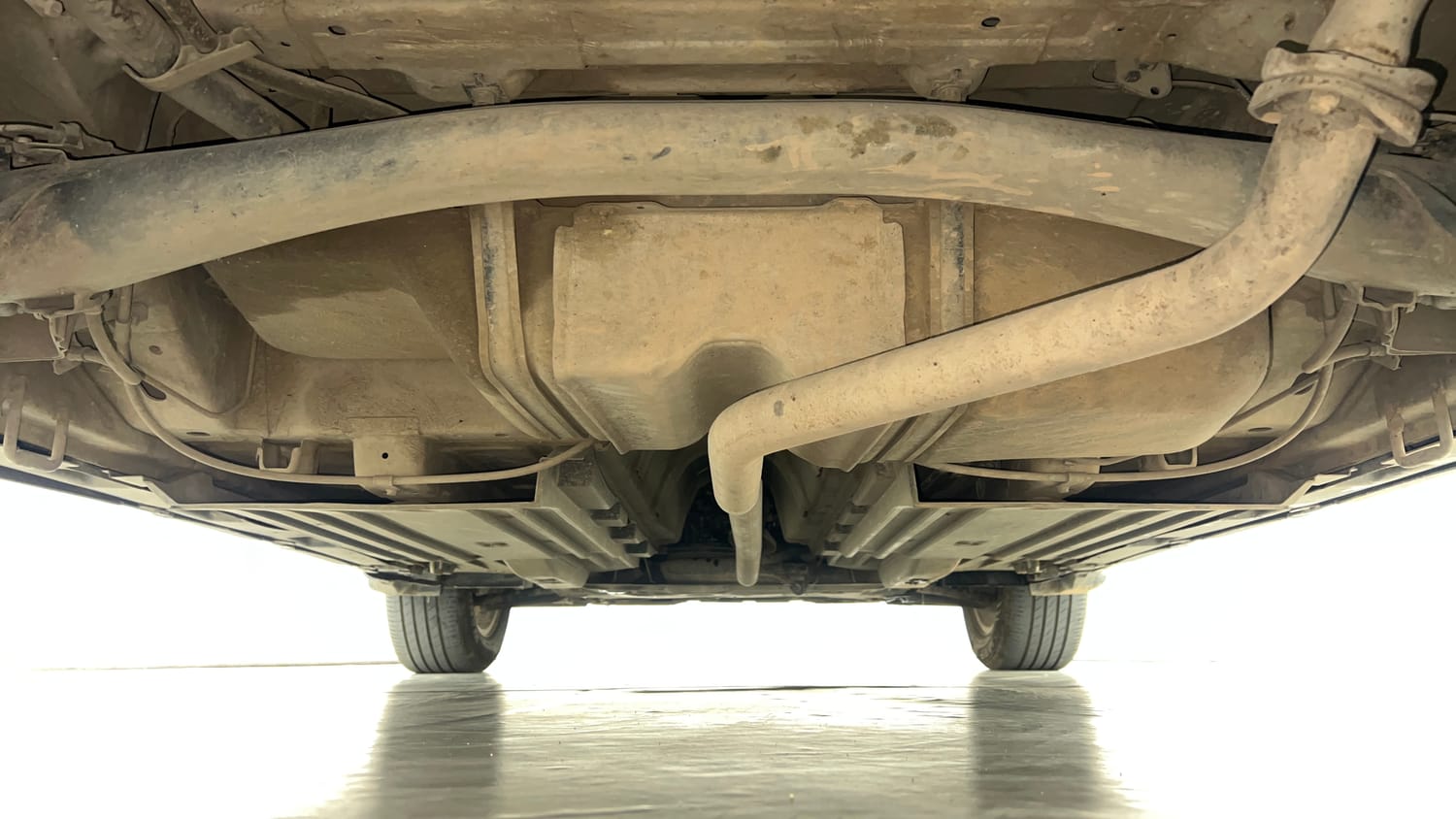 Used 2018 maruti-suzuki Vitara Brezza ZDi Plus AGS Diesel Automatic extra REAR UNDERBODY VIEW (TAKEN FROM REAR)