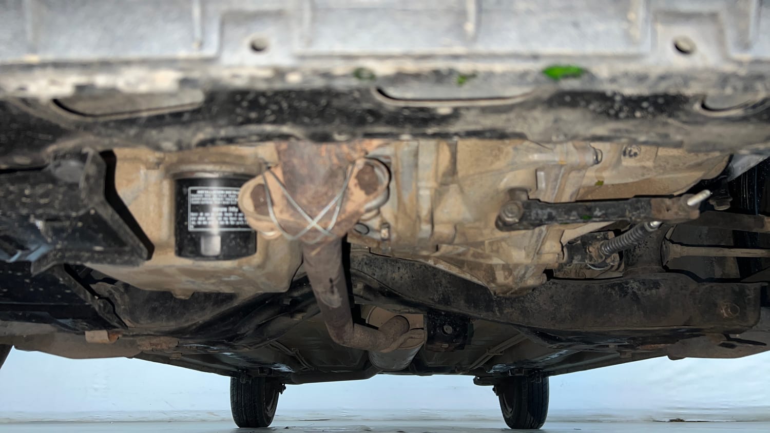 Used 2017 Maruti Suzuki Celerio VXI  CNG (Outside Fitted) Cng Manual extra FRONT LEFT UNDERBODY VIEW