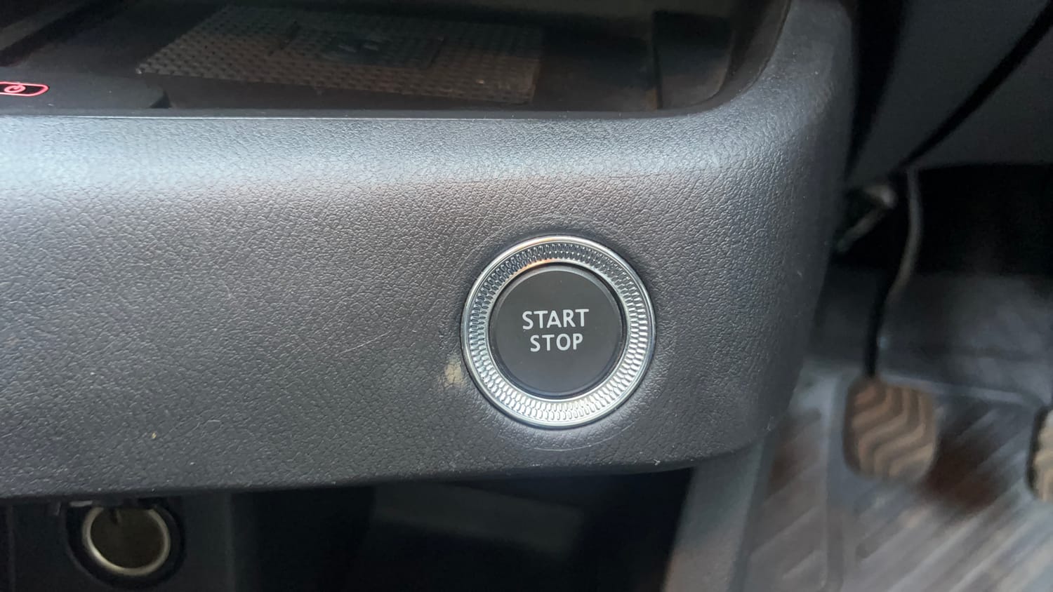 Used 2022 Nissan Magnite XV Premium Petrol Manual top_features Keyless start