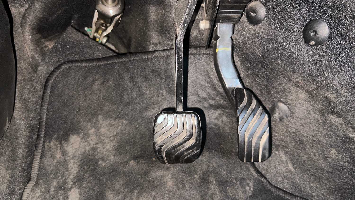 Used 2020 Renault Triber RXL EASY-R AMT Petrol Automatic interior PEDALS VIEW