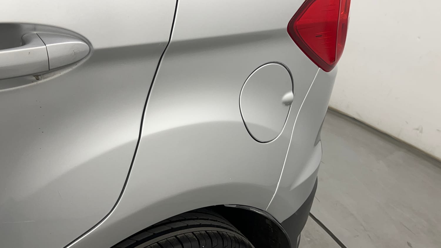 Used 2015 Ford EcoSport Titanium 1.5L TDCi Diesel Manual dents MINOR SCRATCH