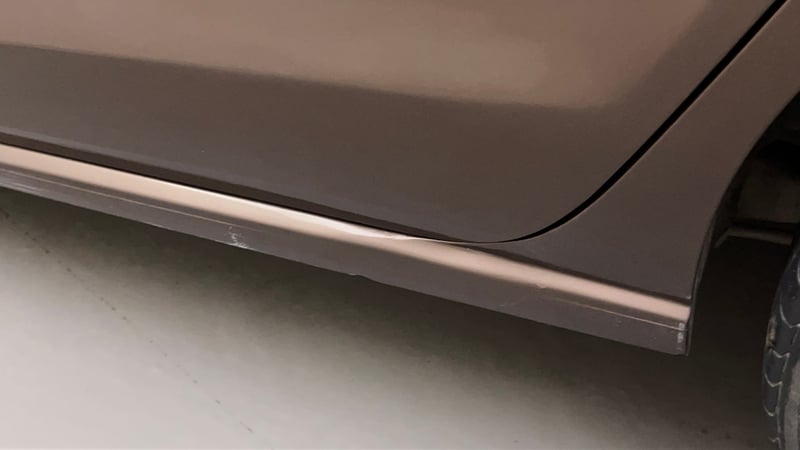 Used 2015 Volkswagen Vento Comfortline Petrol AT Petrol Automatic dents MINOR DENT