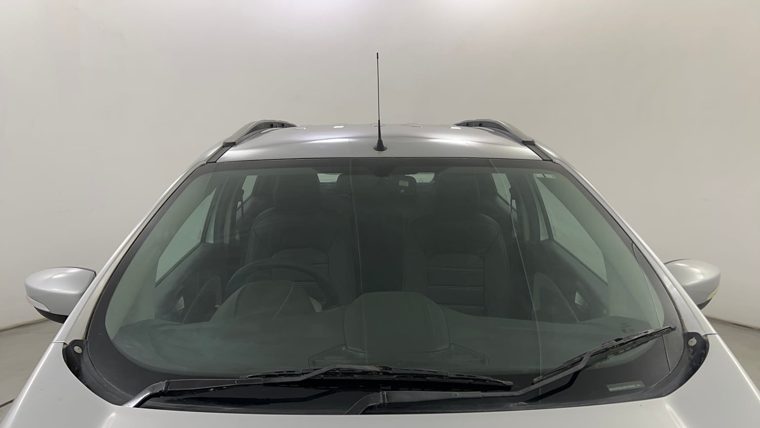 Used 2015 Ford EcoSport Titanium 1.5L TDCi Diesel Manual exterior FRONT WINDSHIELD VIEW