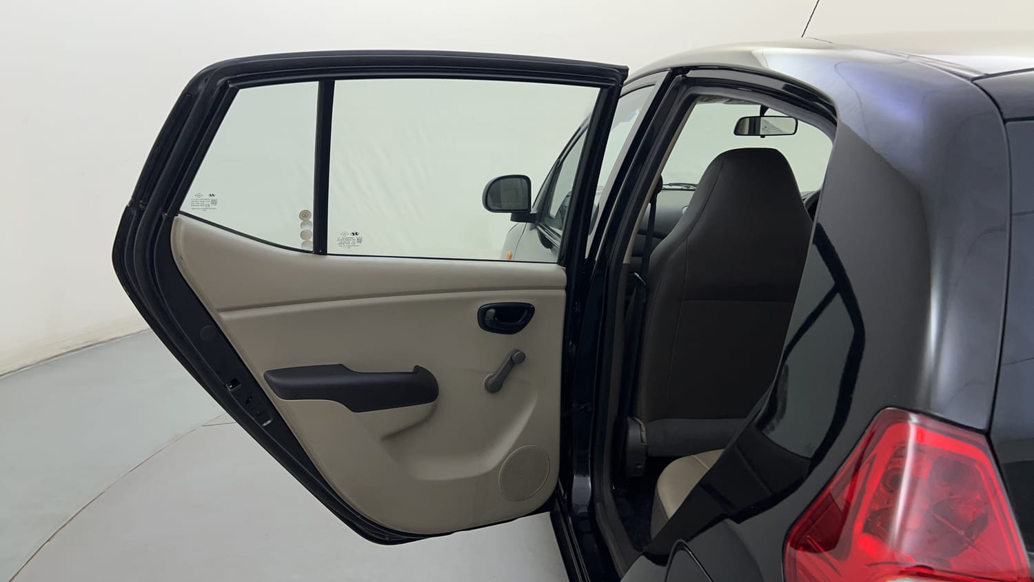 Used 2013 Hyundai i10 Era 1.1 iRDE2 Petrol Manual interior LEFT REAR DOOR OPEN VIEW