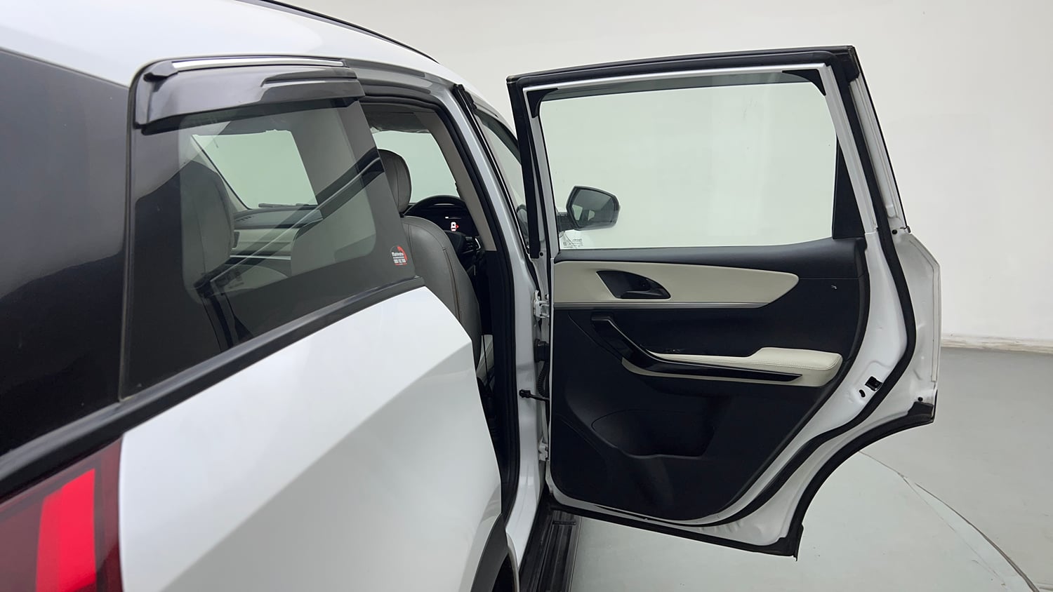 Used 2022 Mahindra XUV700 AX 5 Petrol MT 5 STR Petrol Manual interior RIGHT REAR DOOR OPEN VIEW