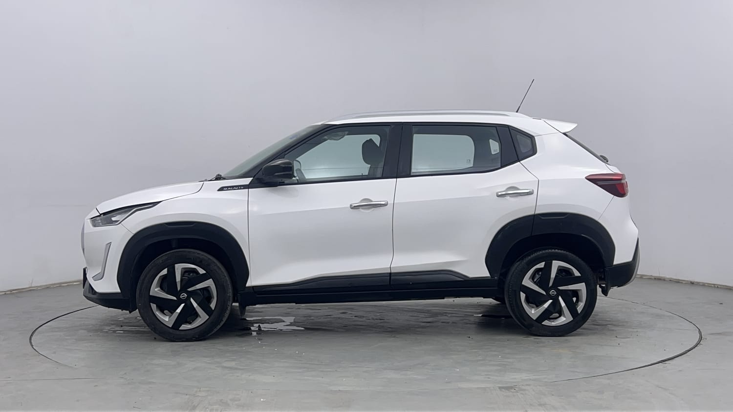 Used 2021 Nissan Magnite XL Turbo CVT Petrol Automatic exterior LEFT SIDE VIEW