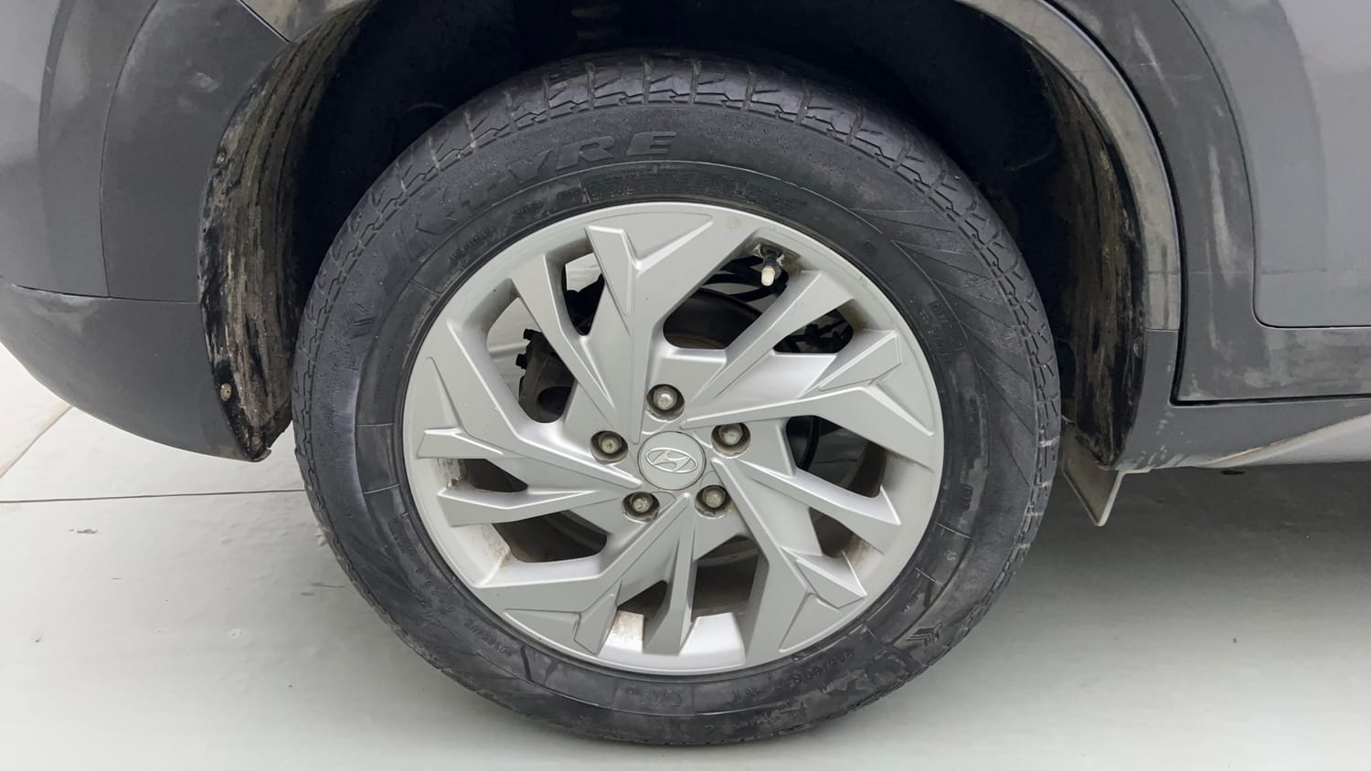 Used 2020 Hyundai Creta SX 1.5 Petrol Petrol Manual tyres RIGHT REAR TYRE RIM VIEW