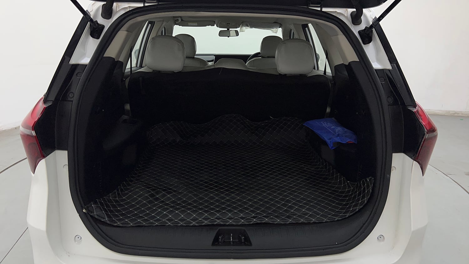 Used 2022 Mahindra XUV700 AX 5 Petrol MT 5 STR Petrol Manual interior DICKY INSIDE VIEW