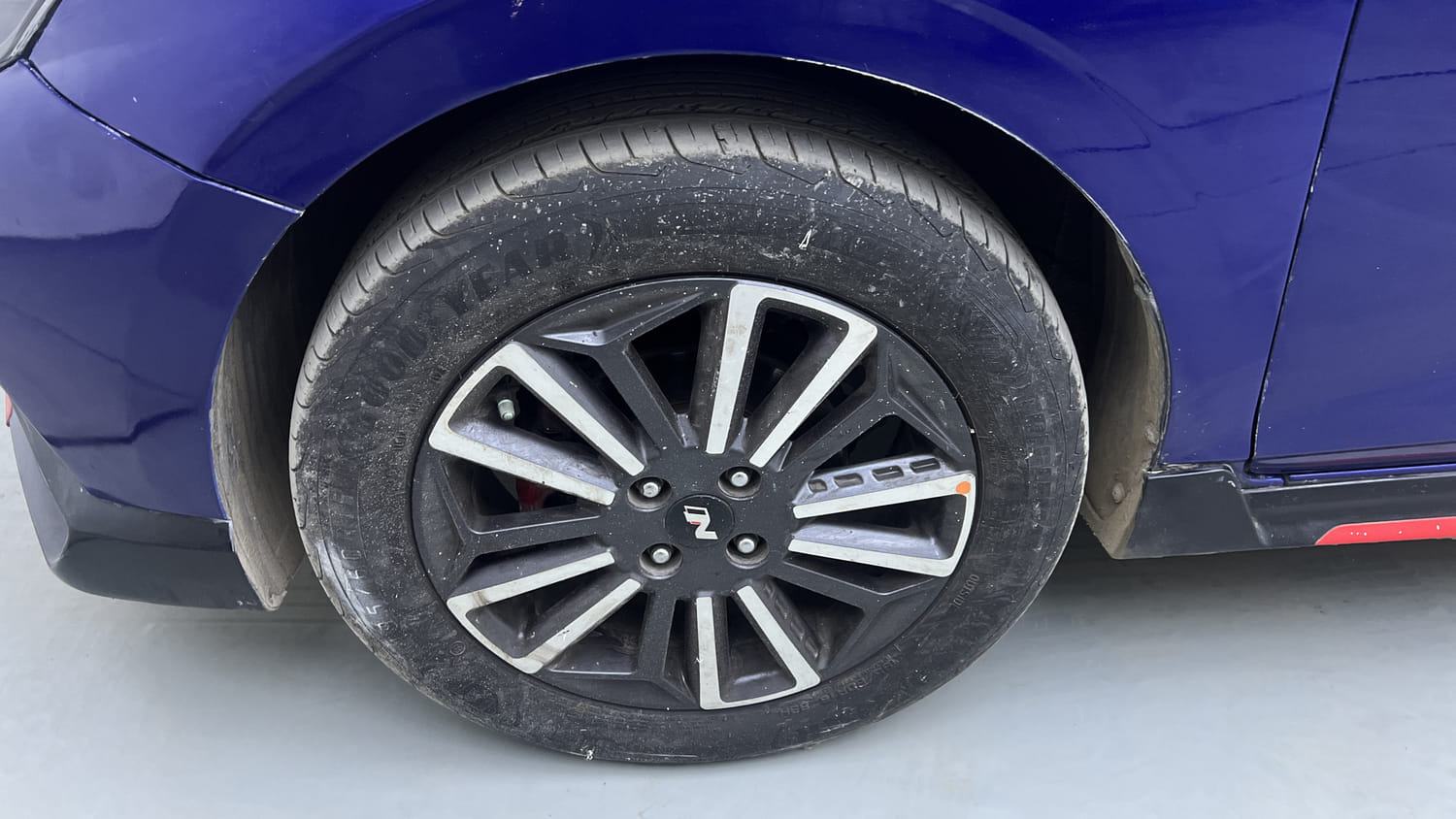 Used 2022 Hyundai i20 N Line N8 1.0 Turbo DCT Dual Tone Petrol Automatic tyres LEFT FRONT TYRE RIM VIEW