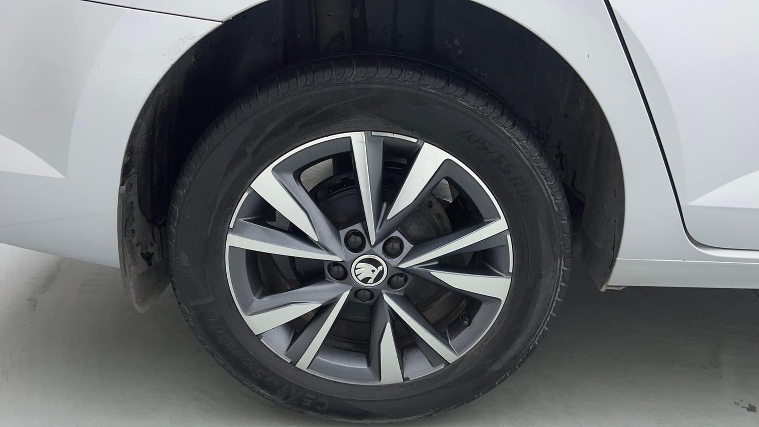 2022 Skoda Slavia Style 1.5L TSI MT-33