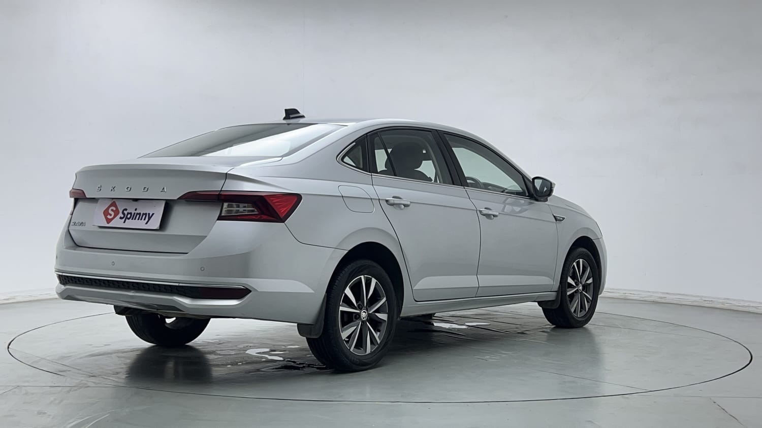 2022 Skoda Slavia Style 1.5L TSI MT-4