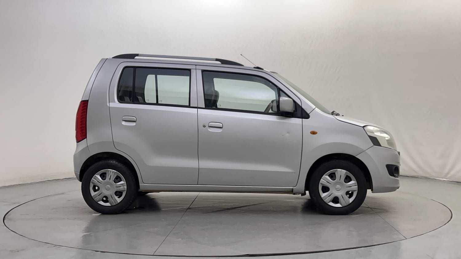 Used 2013 Maruti Suzuki Wagon R 1.0 VXi Petrol Manual exterior RIGHT SIDE VIEW