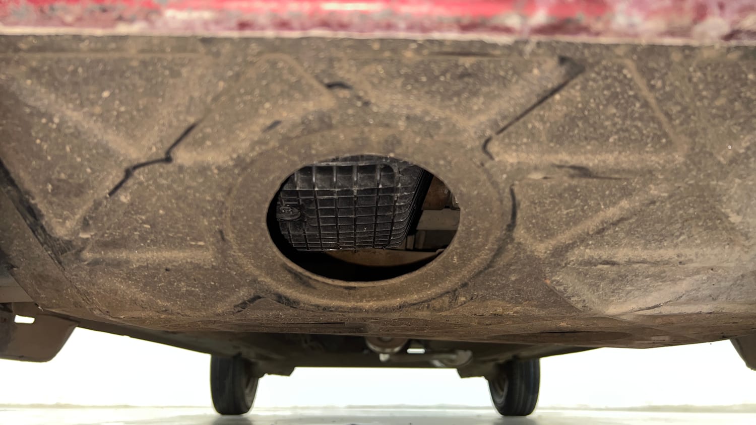 Used 2017 Datsun Redi-GO T (O) Petrol Manual extra FRONT LEFT UNDERBODY VIEW