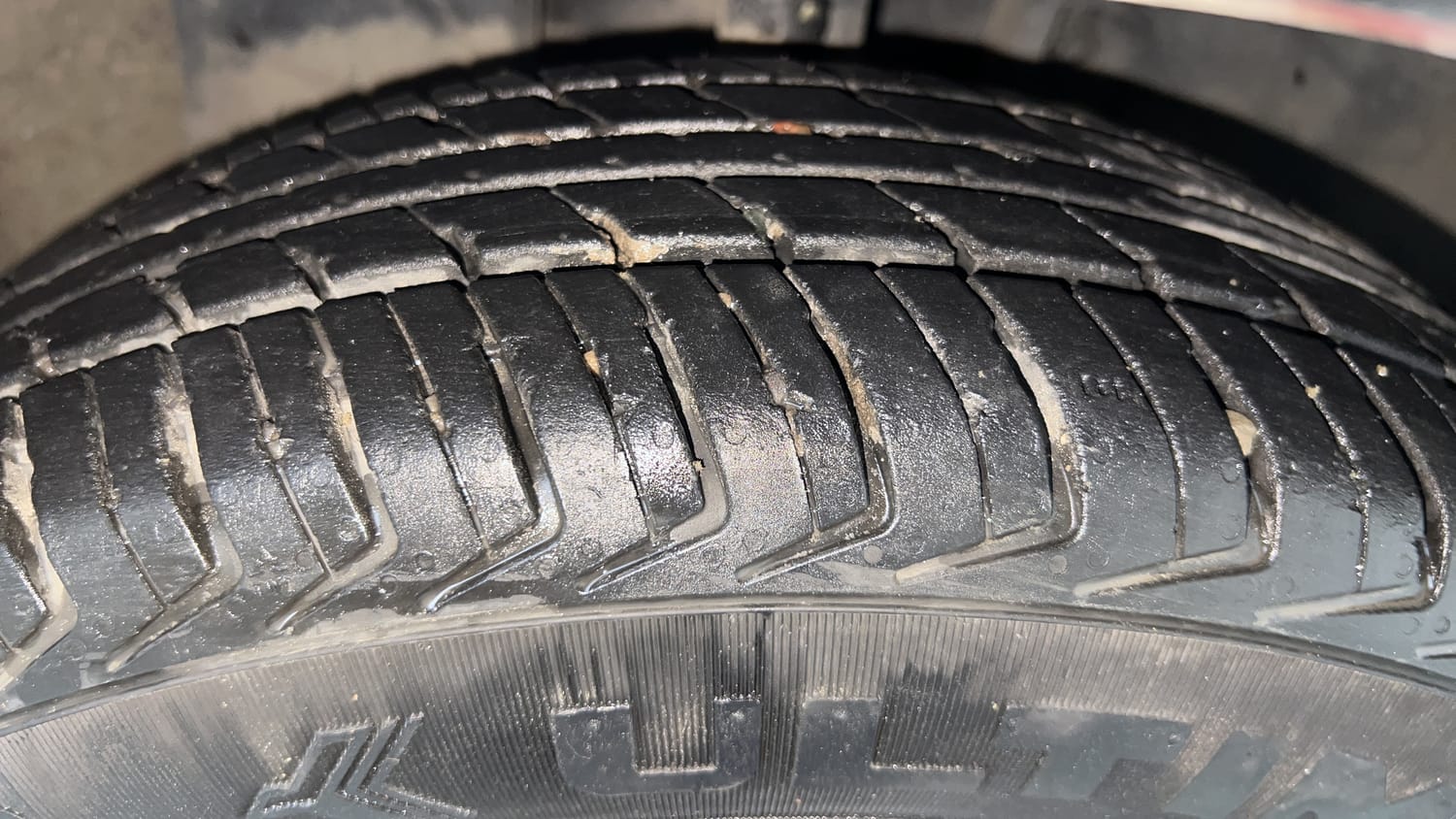 Used 2017 Datsun Redi-GO T (O) Petrol Manual tyres RIGHT FRONT TYRE TREAD VIEW