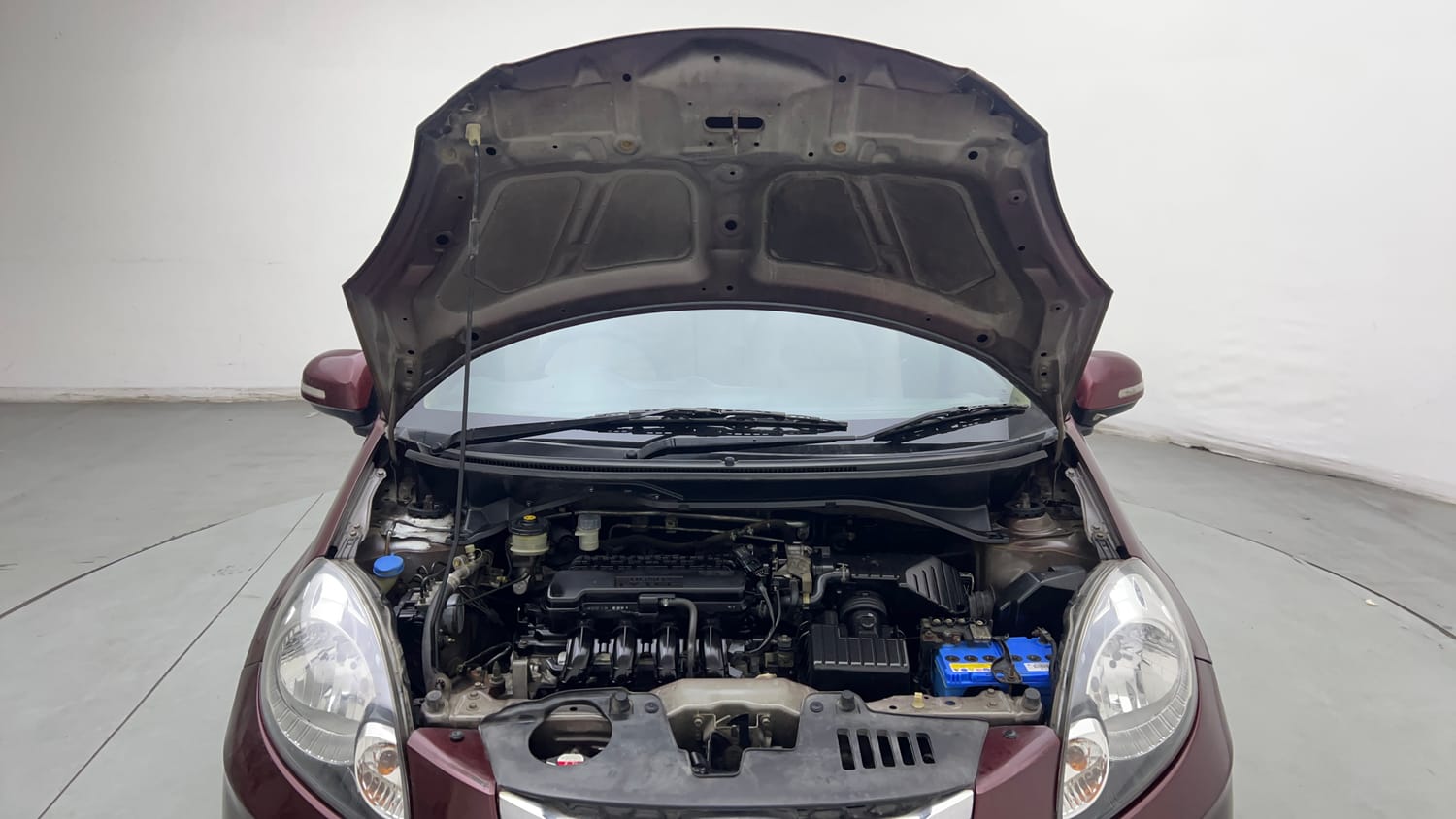 Used 2014 Honda Amaze 1.2 VX i-VTEC Petrol Manual engine ENGINE & BONNET OPEN FRONT VIEW
